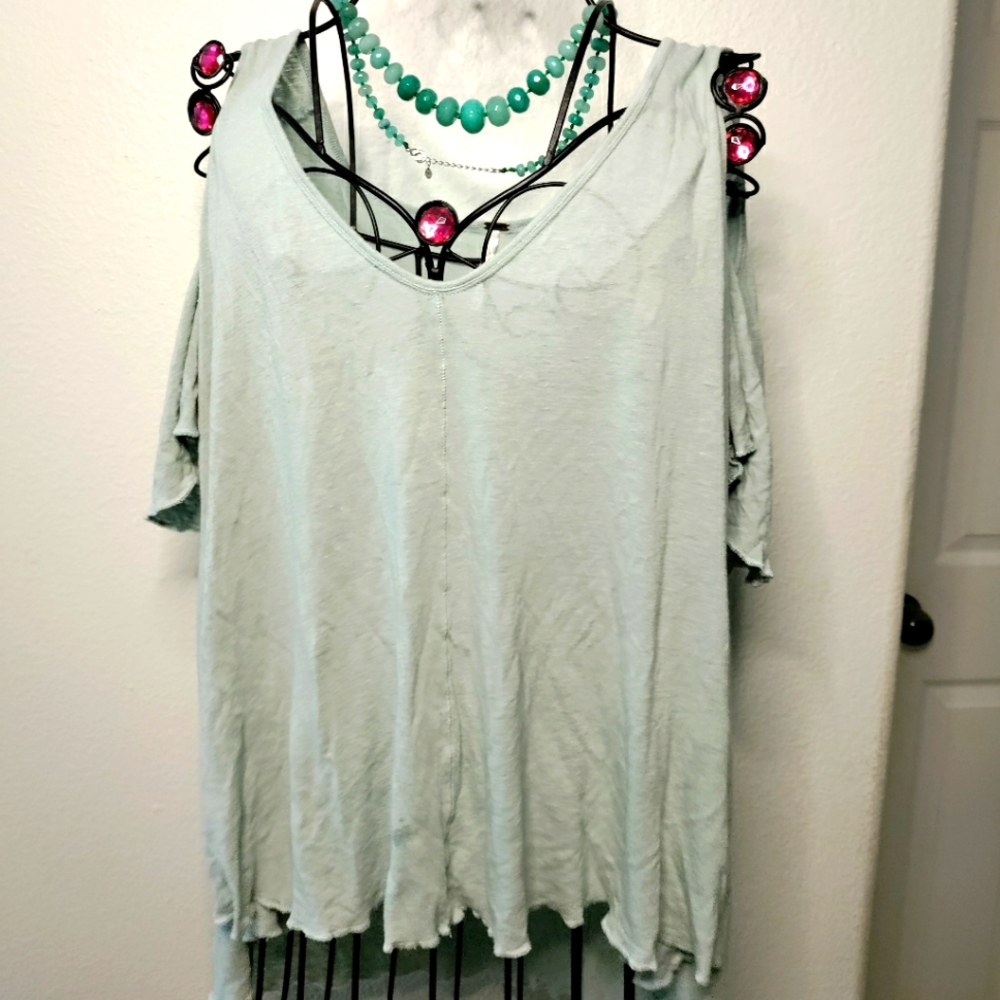 Free people - Picture 2 of 5